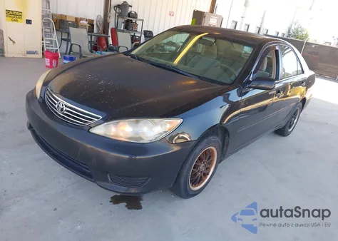 2005 Toyota Camry Le from USA, damaged, VIN 4T1BE32K05U061953